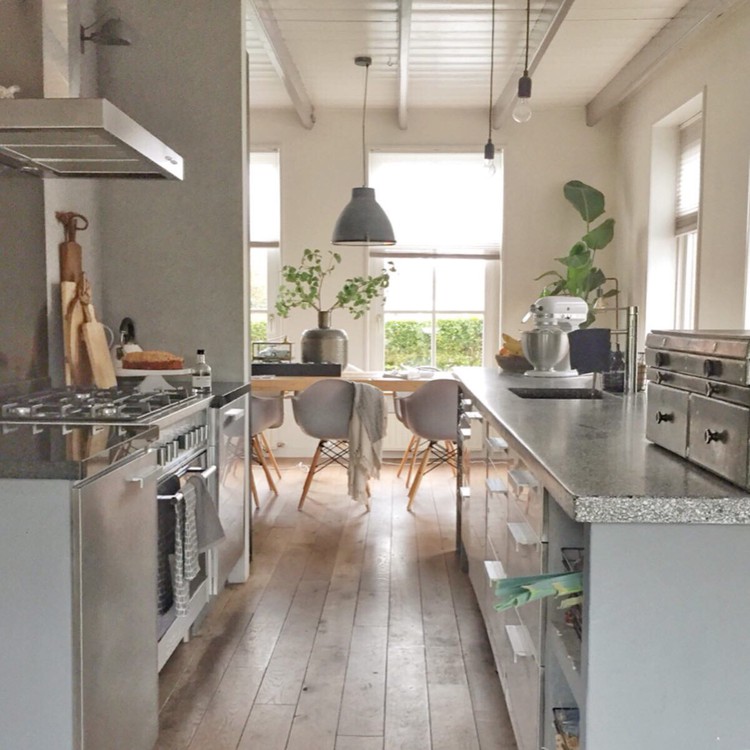 Zeebrasem Identificeren Overtreding Deze 5 tips laten een kleine keuken groter lijken | HomeDeco.nl