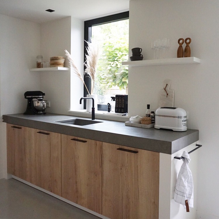 keuken met hout en beton