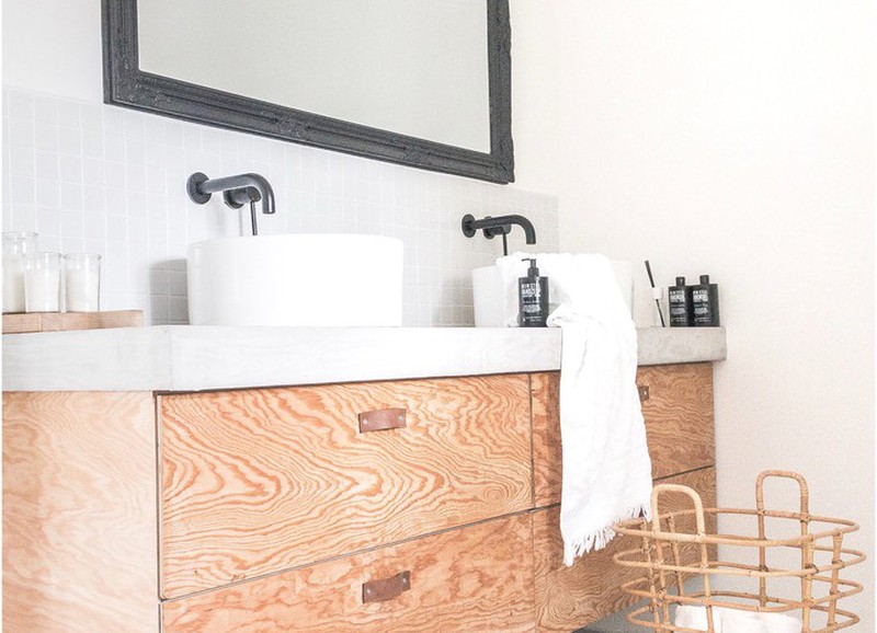 Met deze tips lijkt je badkamer groter