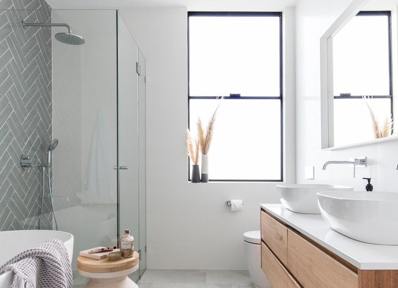 7 kleine badkamerstyling-foutjes waardoor je badkamer veel goedkoper oogt