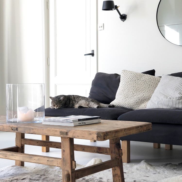 woonkamer met natuurlijke materialen