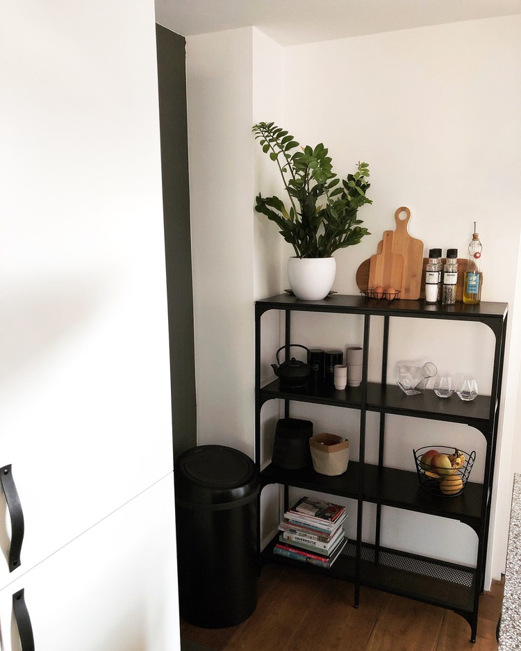 woonkamer met posters