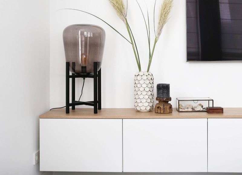 26x witte televisiemeubels met houten bovenblad